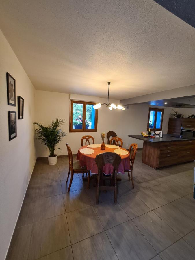 Agreable Appartement Avec Spa Proche De La Foret Brechaumont Екстер'єр фото